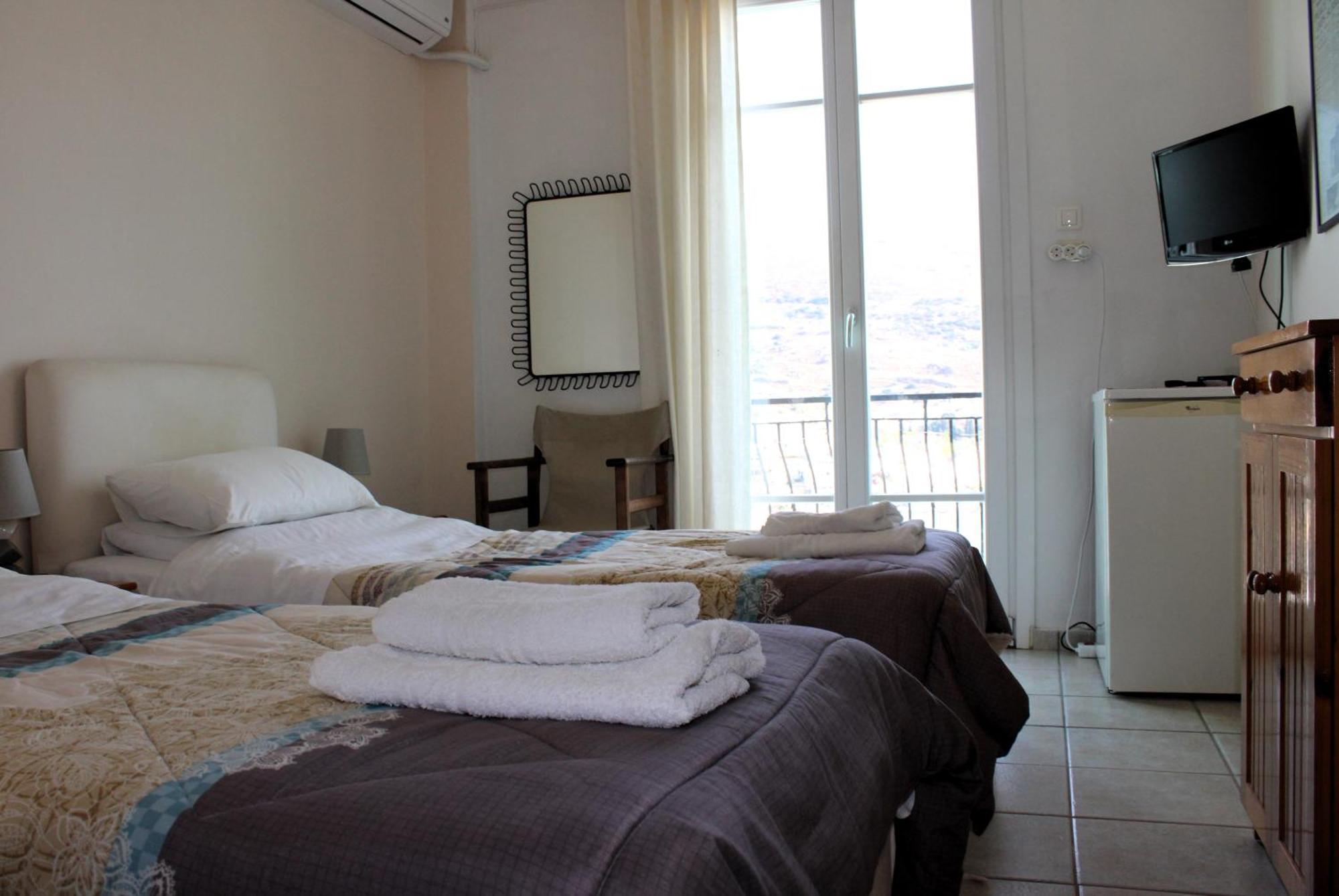 Blue Dolphin Hotel Batsi  Exterior photo